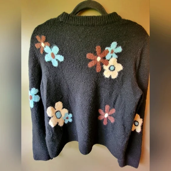 Rails Black Floral Sweater - Size large - Picture 2 of 3